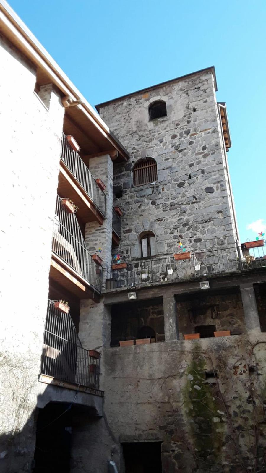 Bed and Breakfast La Torre A Colori Esine Экстерьер фото