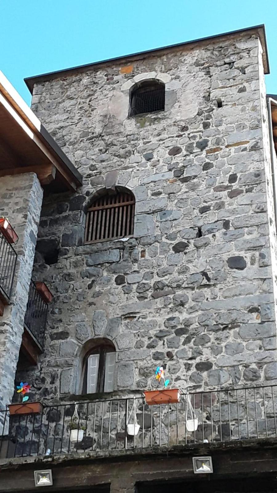 Bed and Breakfast La Torre A Colori Esine Экстерьер фото