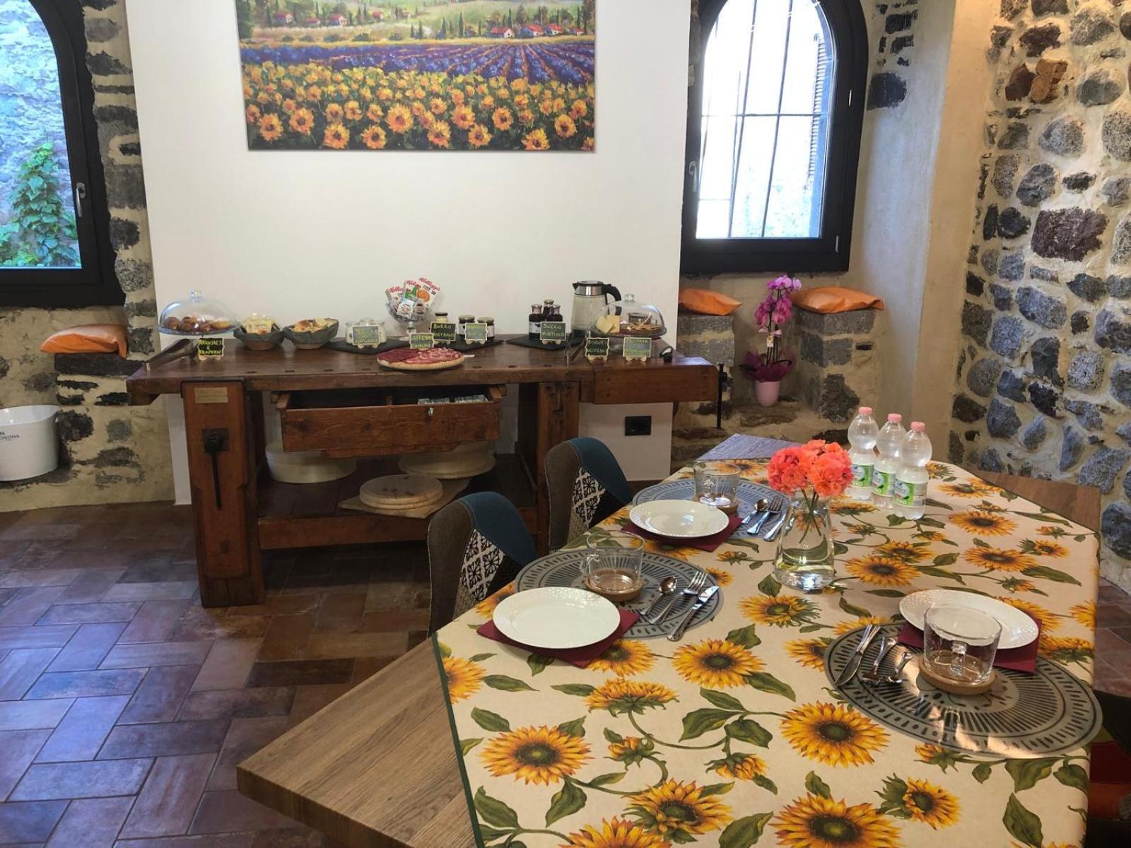 Bed and Breakfast La Torre A Colori Esine Экстерьер фото